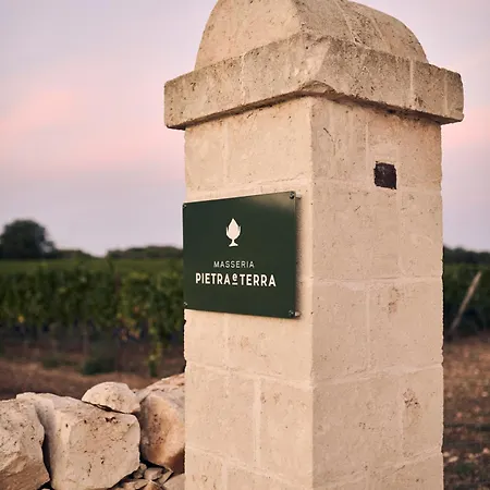Masseria Pietra E Terra 住宿加早餐酒店