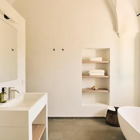 Alojamento de Acomodação e Pequeno-almoço Masseria Pietra E Terra 3*